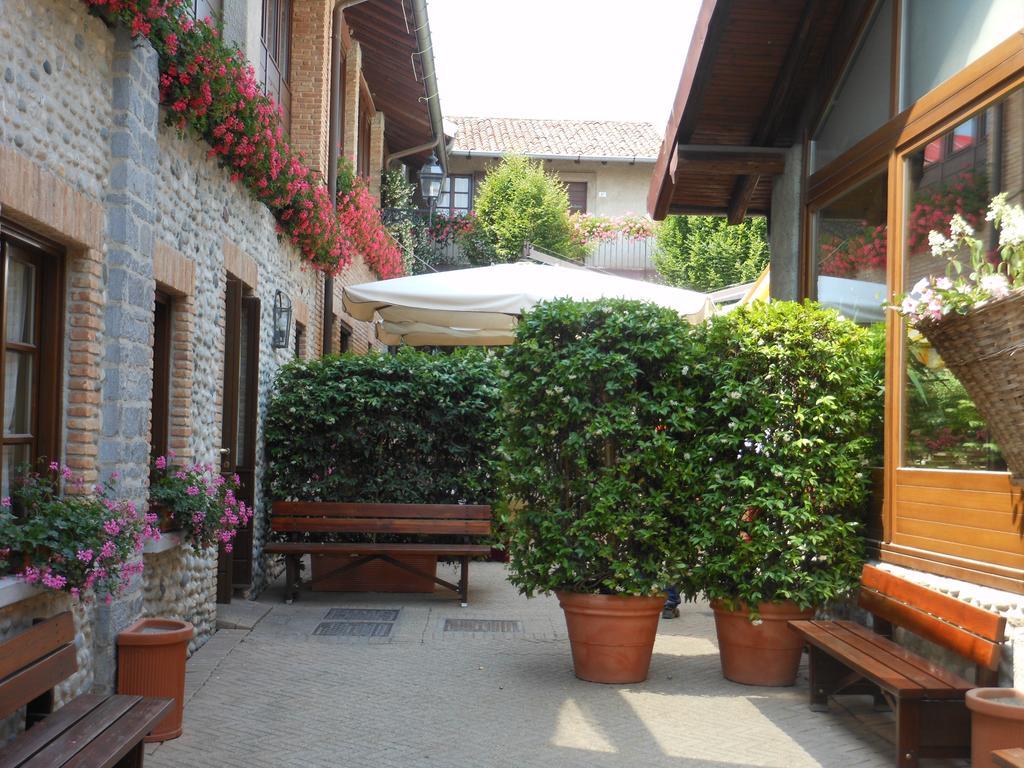 Agriturismo Cassinazza Orsenigo Exteriör bild