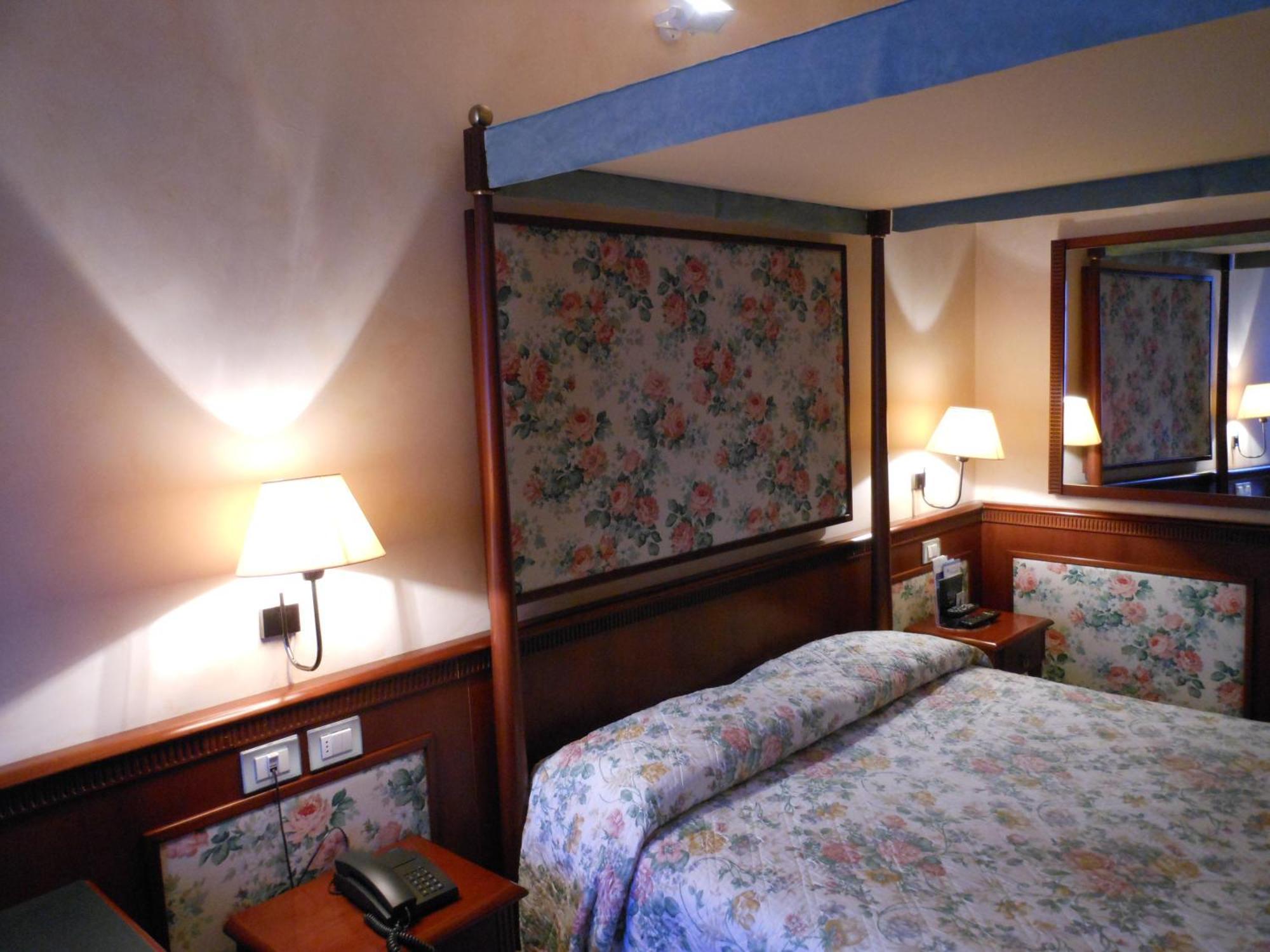 Agriturismo Cassinazza Orsenigo Rum bild